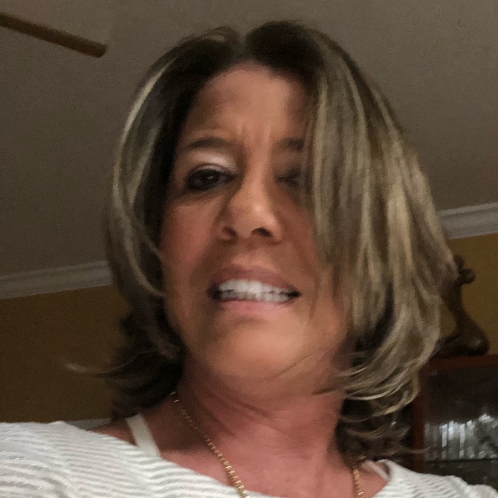 Meet your Posher, Alejandra